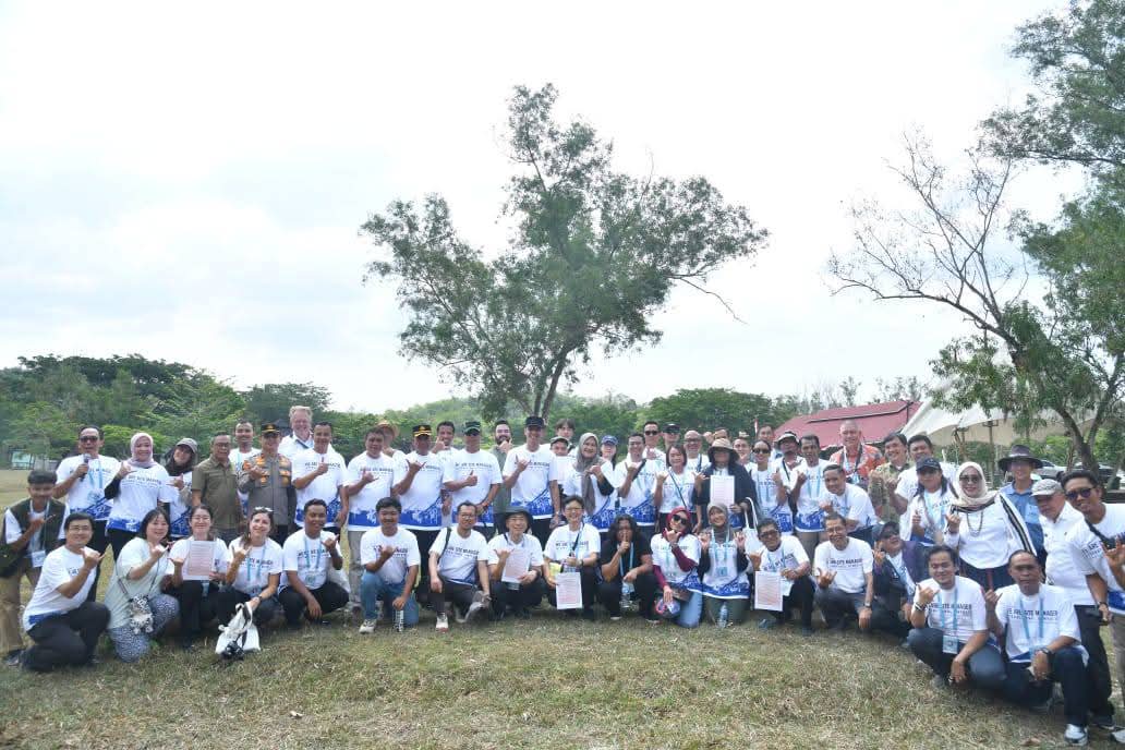 Delegasi 15 Negara dan Wali Kota  Sawahlunto Tanam  Pohon di Kandi sebagai Simbol  Kepedulian Lingkungan