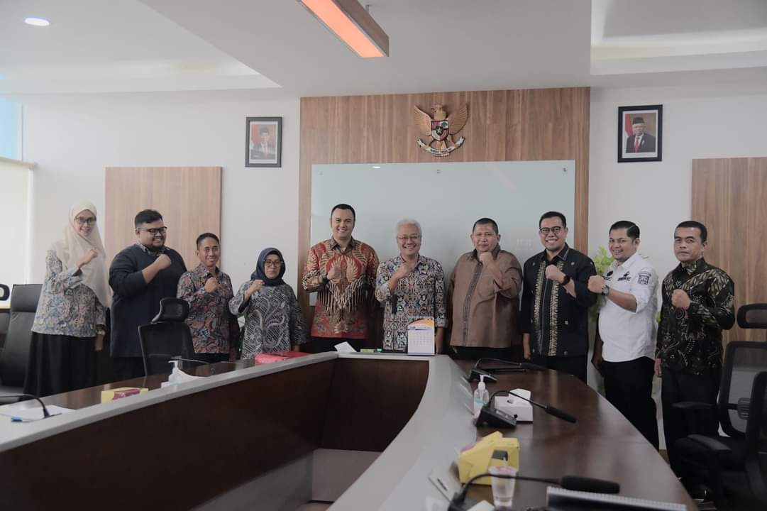 Pj Walikota Zefnihan audiensi dengan Pusat  Fasilitasi Instruktur Daerah bersama Ketua DPRD Kota Sawahlunto Ibu Eka Wahyu, Kepala Bappeda Provinsi Bapak Medi Iswandi serta beberapa OPD terkait