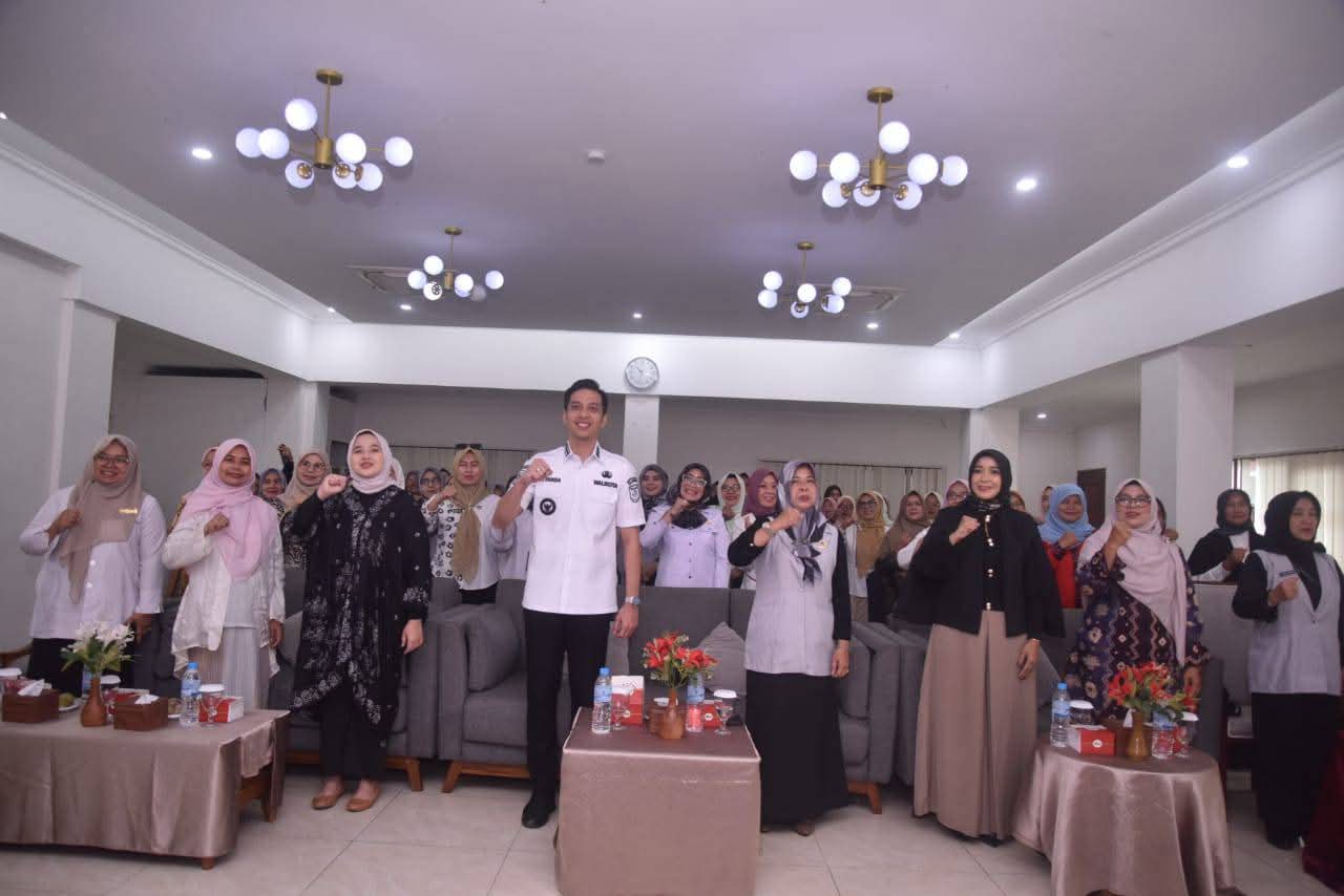 Wali Kota Buka Pelatihan Publik Speaking untuk Perempuan  Profesional Sawahlunto