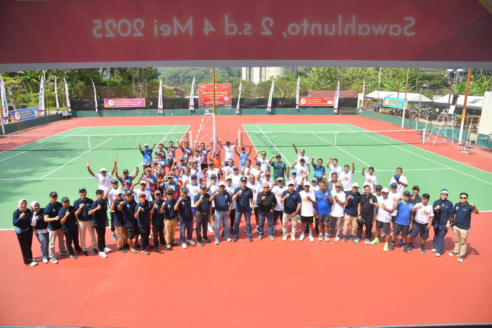Wali Kota Sawahlunto Buka Turnamen Tenis Eksekutif HUT ke-44 PTBA Ombilin