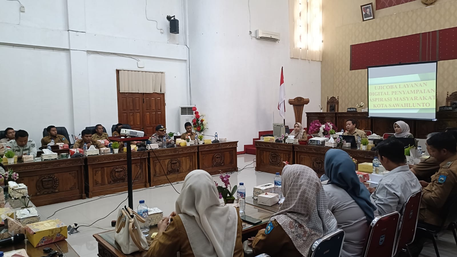 Kepala Desa/Lurah beserta admin Desa/Kelurahan se-Kota Sawahlunto dibekali ilmu mengenai SP4N LAPOR !