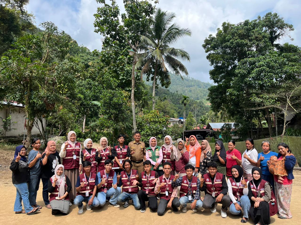 Mahasiswa KKN UNP Dorong Smart Farming  Hidroponik Berbasis IoT di Desa Silungkang Oso