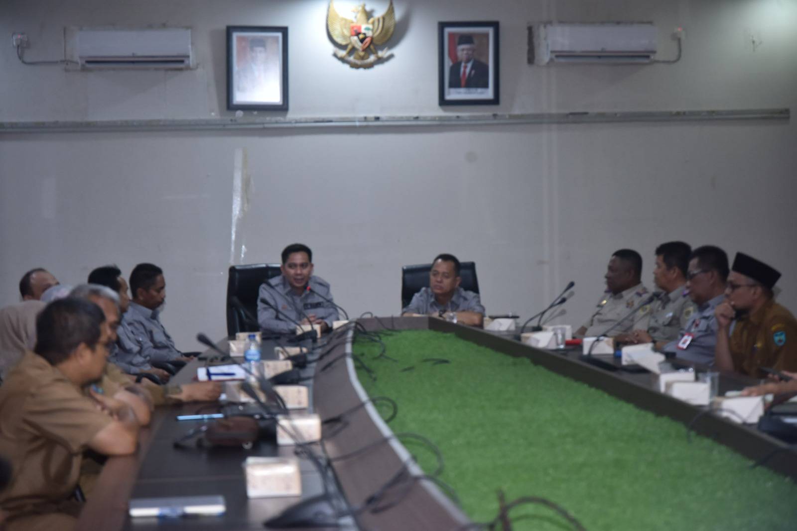 Rapat terbatas bersama sejumlah jajaran perangkat daerah untuk membahas tawaran kerja sama dari PT. Bukit Asam