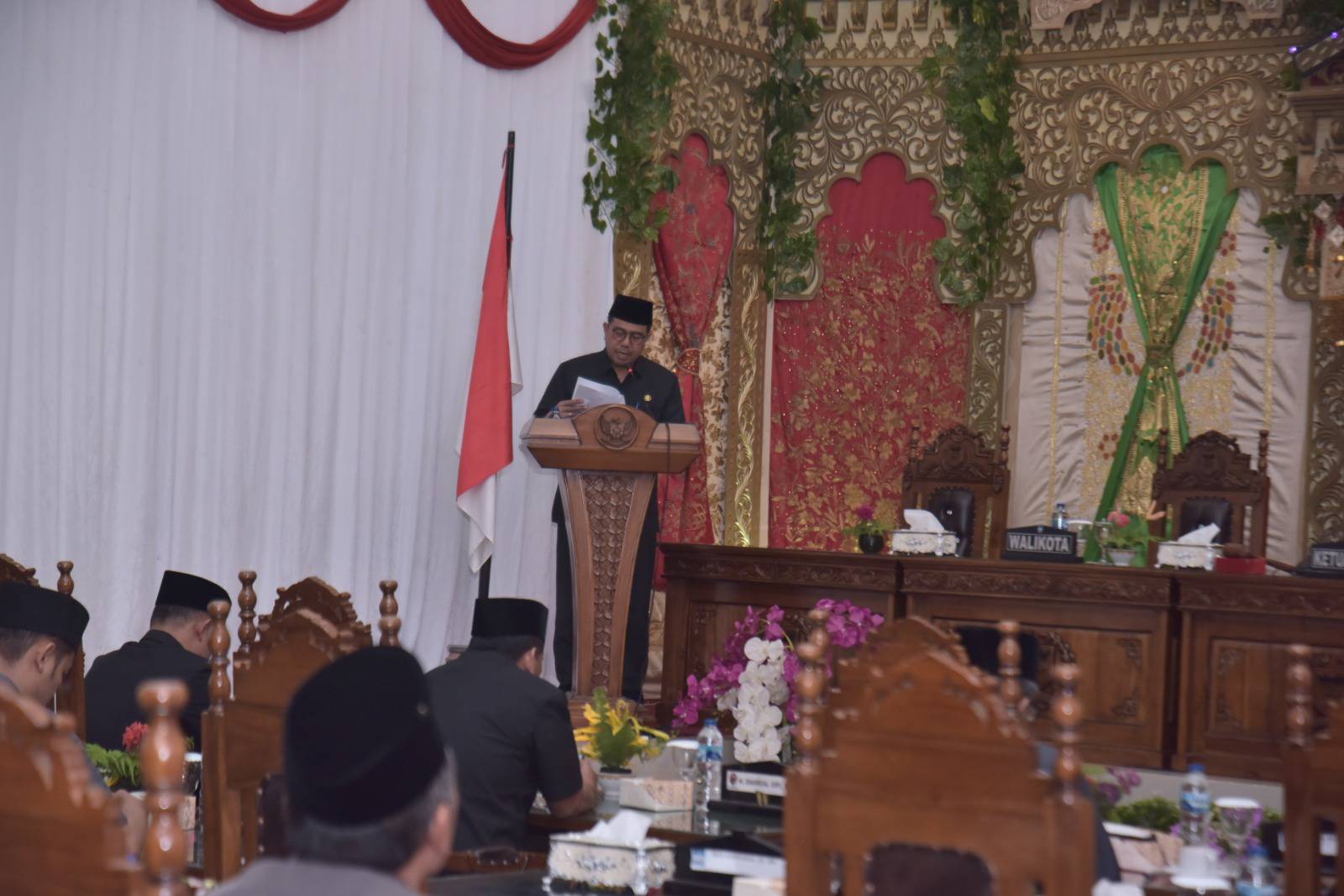 Pj. Wali Kota Sawahlunto Sampaikan Tanggapan Jawaban Wali Kota mengenai Ranperda Pajak Daerah dan Retribusi Daerah