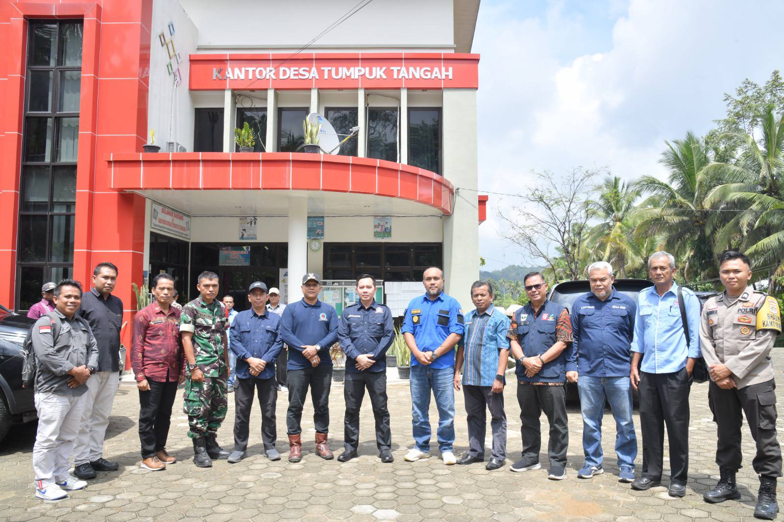 Peninjauan  titik lokasi geosite dari Geopark Nasional Sawahlunto di Desa Tumpuk Tangan Kecamatan Talawi