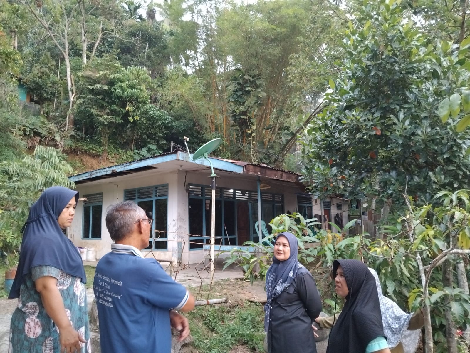 Ketua DPRD Kota Sawahlunto, Susi Haryati tinjau langsung masyarakat di Kel. Aur Mulyo