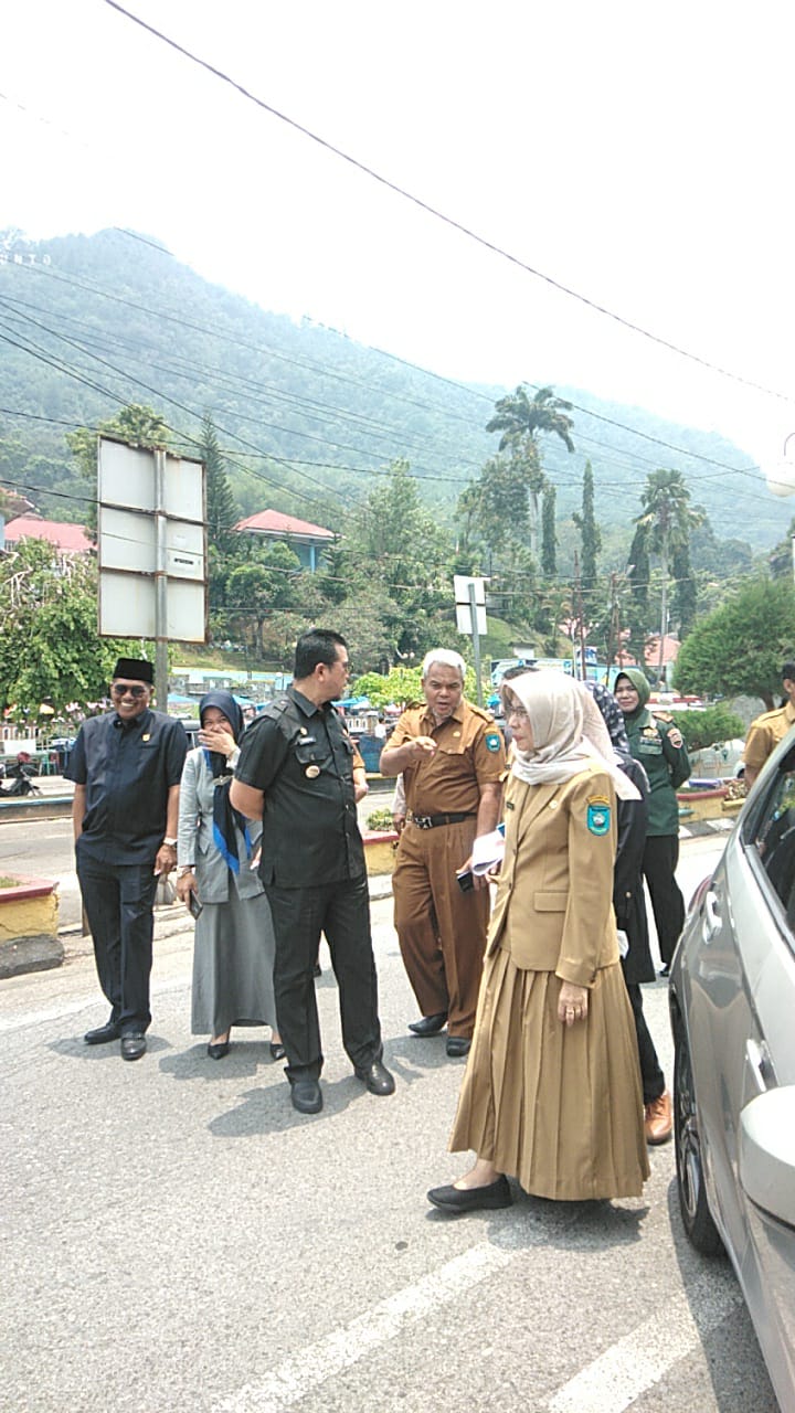 Pj. Wali Kota Sawahlunto Lakukan Kunjungan Lapangan ke Pasar dan Silo: Optimalkan Sumber Daya yang Ada