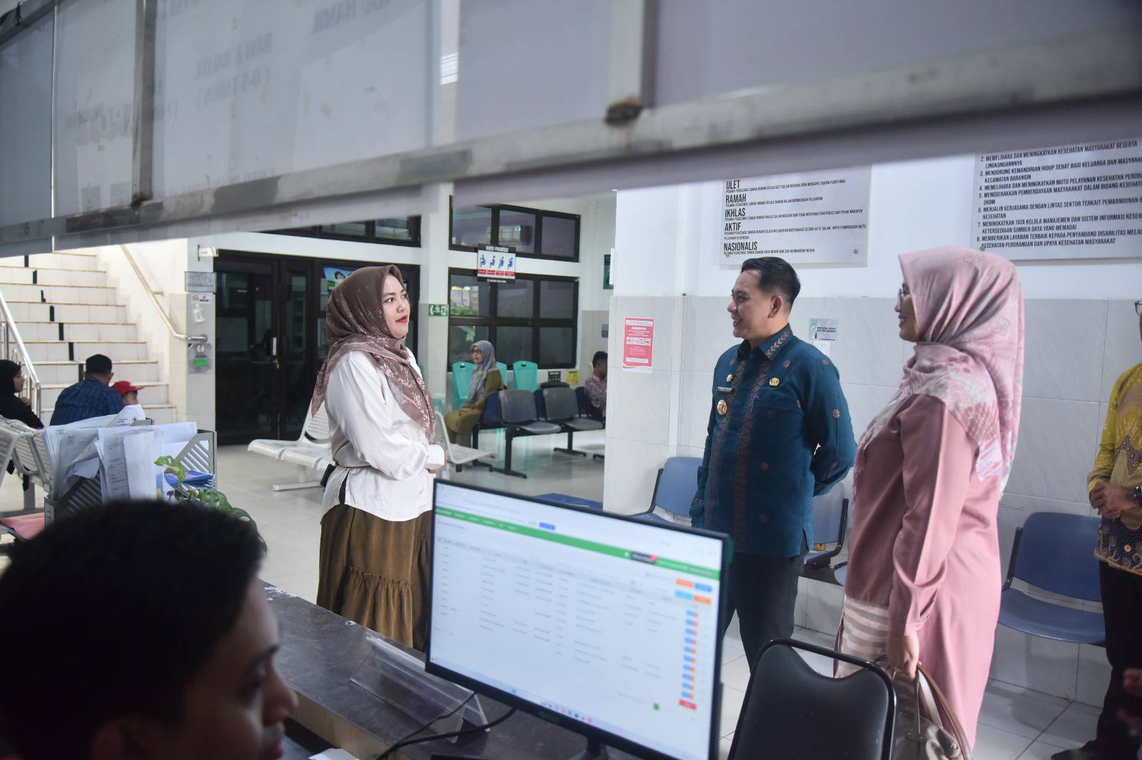 Penjabat (Pj) Wali Kota Sawahlunto Fauzan Hasan, S.STP, M.Si tinjau penerapan Integrasi Layanan Primer (ILP) di Puskesmas Sungai Durian
