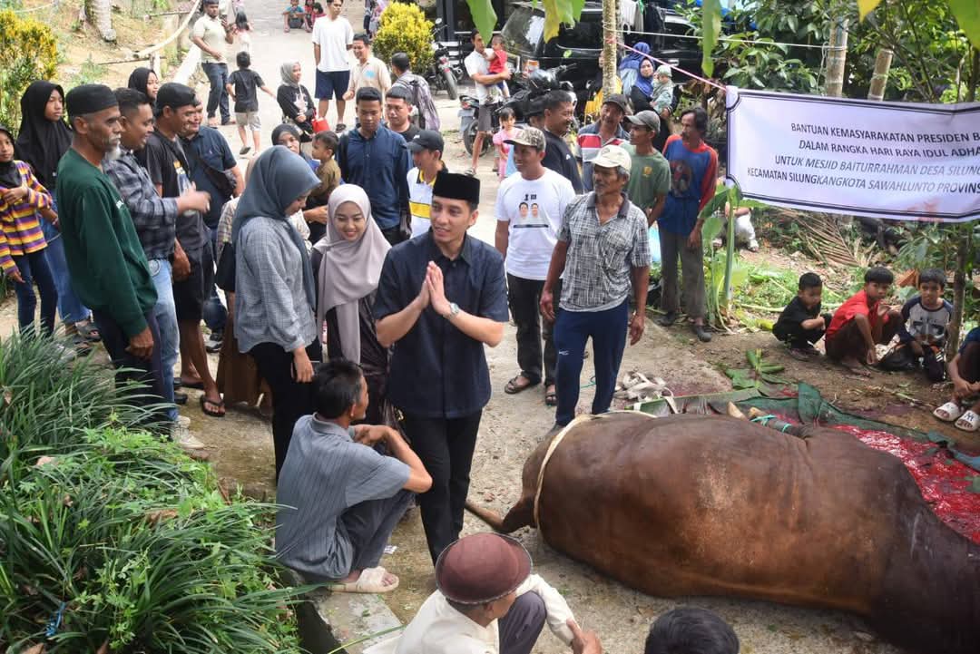 Wali Kota Sawahlunto Tinjau Pemotongan Sapi Kurban Bantuan Presiden Prabowo