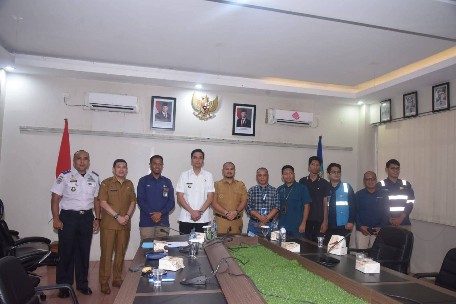 Pemko Sawahlunto Benahi Kabel Semrawut di Kawasan Pasar Remaja