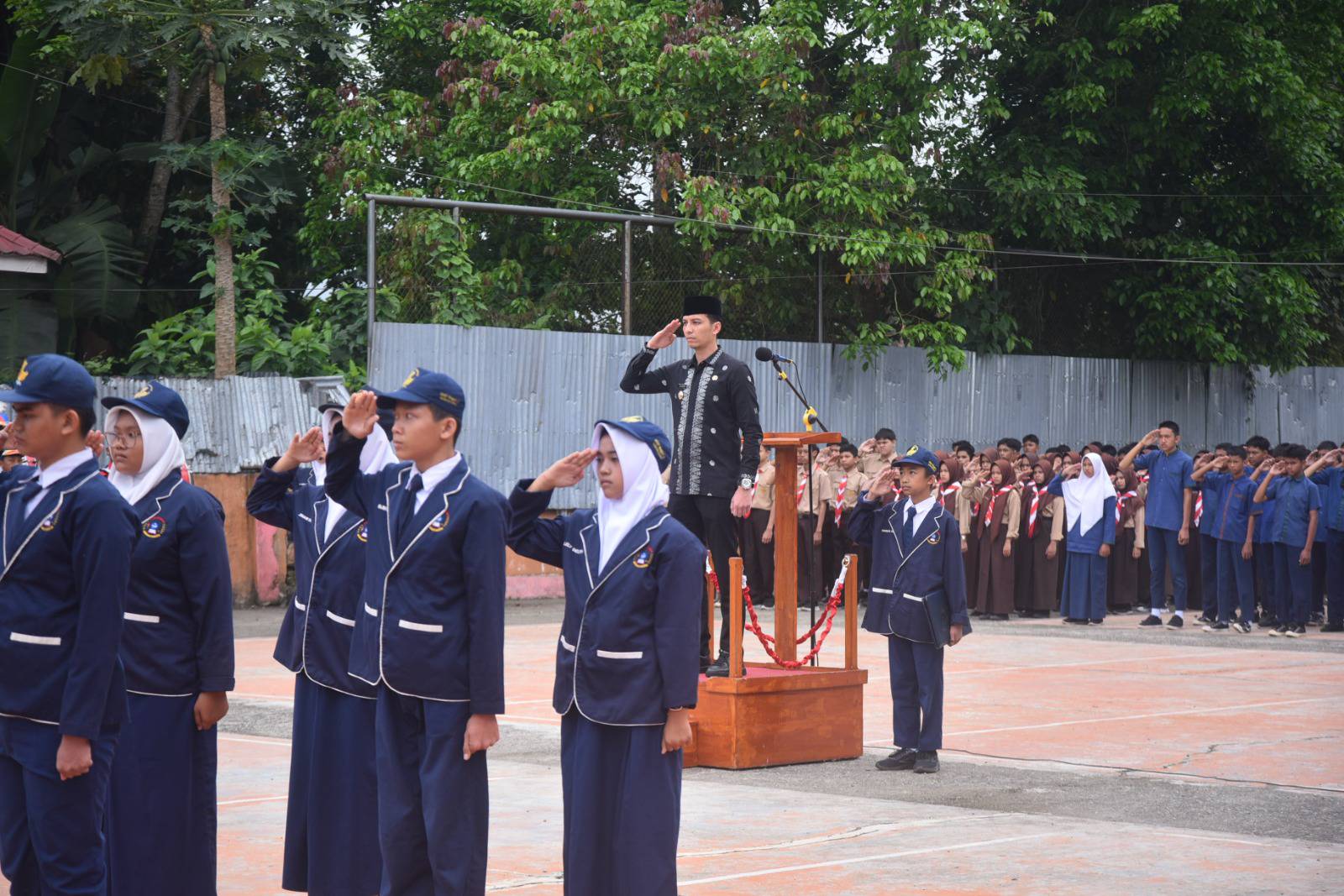 Wali Kota Sawahlunto Pimpin Upacara Hardiknas 2025, Tegaskan Komitmen pada Pembangunan Pendidikan