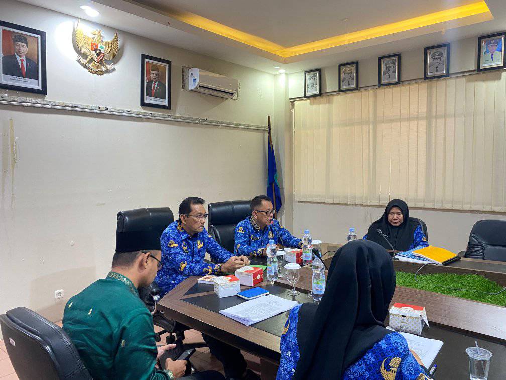 Rapat persiapan  pelaksanaan  tentang Rancangan Peraturan Daerah (Ranperda) penyelenggaraan administrasi kependudukan