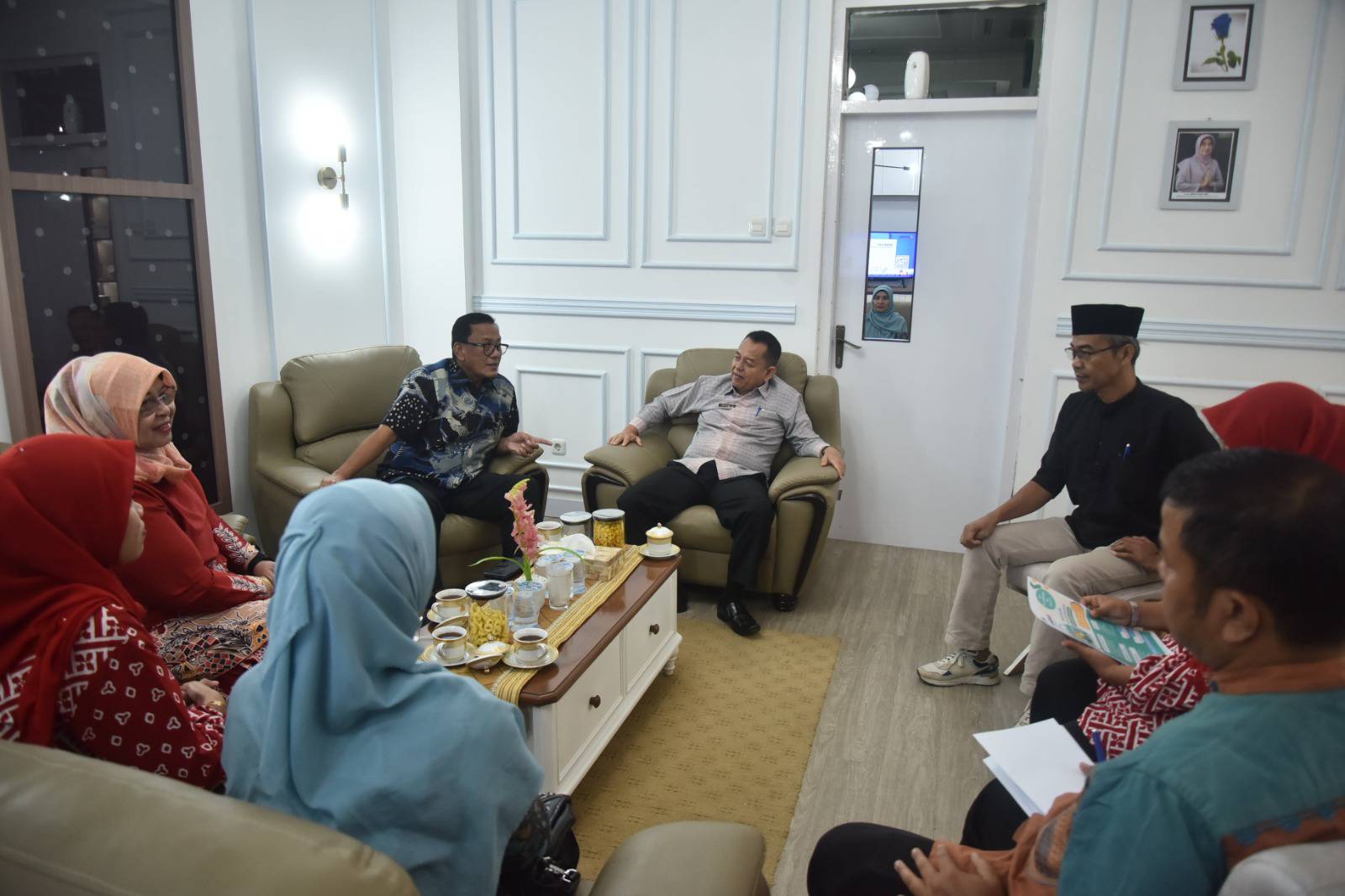 Penjabat (Pj) Sekretaris Daerah Kota Sawahlunto Drs. Irzam, K, MM, terima kunjungan Ketua Sekolah Tinggi Ilmu Administrasi (STIA) Adabiah