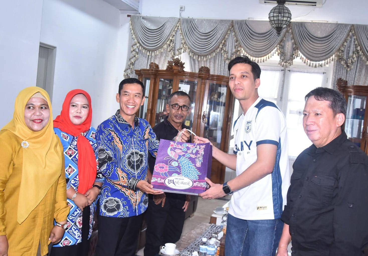 Wali Kota Sawahlunto Terima Kunjungan Wakil Bupati Lebong, Bahas Peluang Kerja Sama UMKM dan Pariwisata