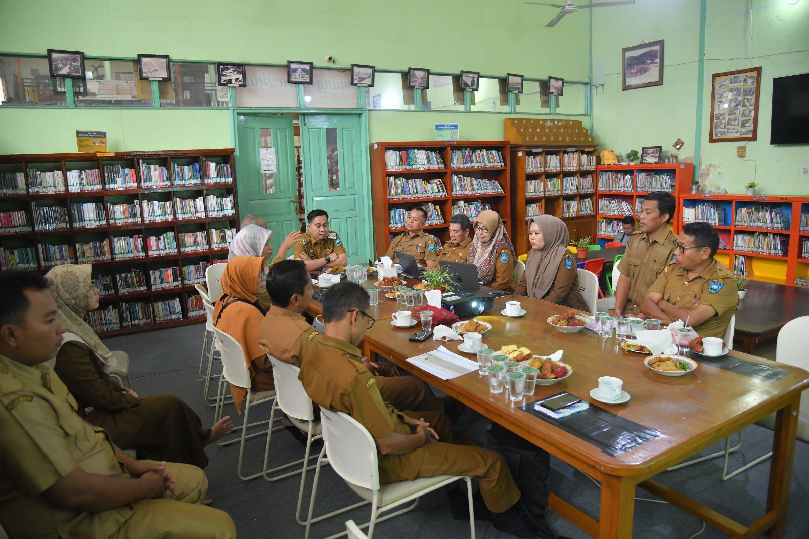 Rapat pembahasan renovasi gedung dan peningkatan pelayanan Perpustakaan Adinegoro