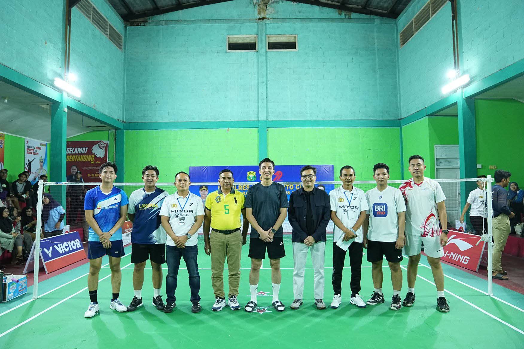 Wali Kota Sawahlunto Tutup Turnamen Badminton Kapolres Cup 1, Sukses Raih Runner Up