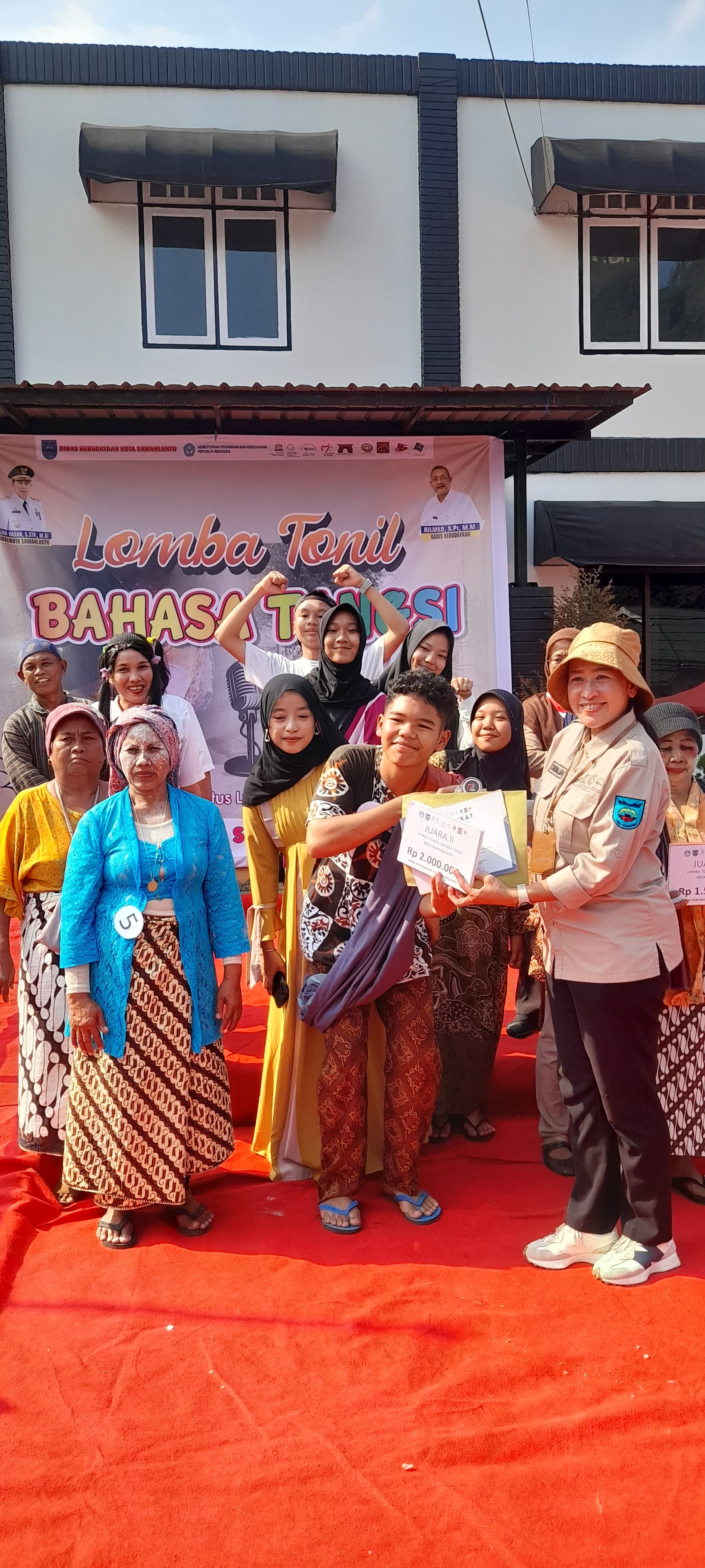 Forum Anak Kota Arang mengikuti Lomba Tonil Bahasa Tansi