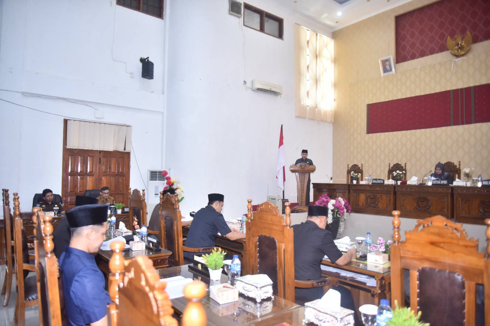 Penyampaian Nota Pengantar untuk R-APBD Kota Sawahlunto Tahun 2025 oleh Pj Wali  Kota Sawahlunto Fauzan Hasan