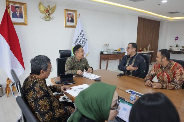 Pj Wali Kota Dr. Zefnihan, AP, M.Si beserta Ketua TP PKK Ibu Erly Wirdayani Zefnihan   bersama Ketua DPRD Kota Sawahlunto Ibu Eka Wahyu, SE dan Kepala Bappeda Provinsi Sumatera Barat Bapak Medi Iswandi, ST, MT  audiensi dengan Kemenkes RI