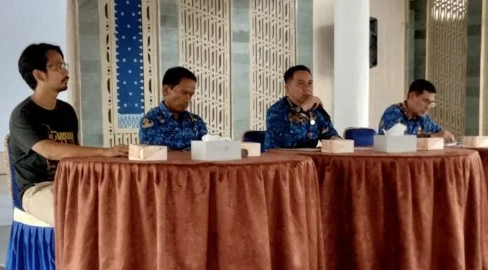 Makan Bajamba Hari Jadi Kota Sawahlunto ke 136 Dihelat di Lapangan Ombilin