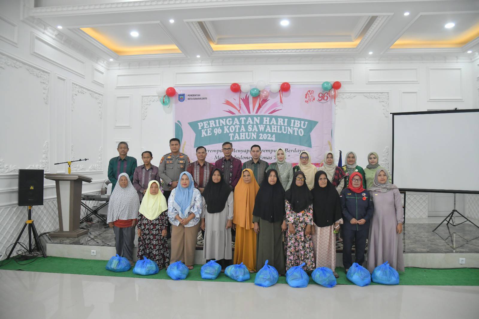 Upacara Peringatan Hari Ibu ke-96 Tingkat Kota Sawahlunto