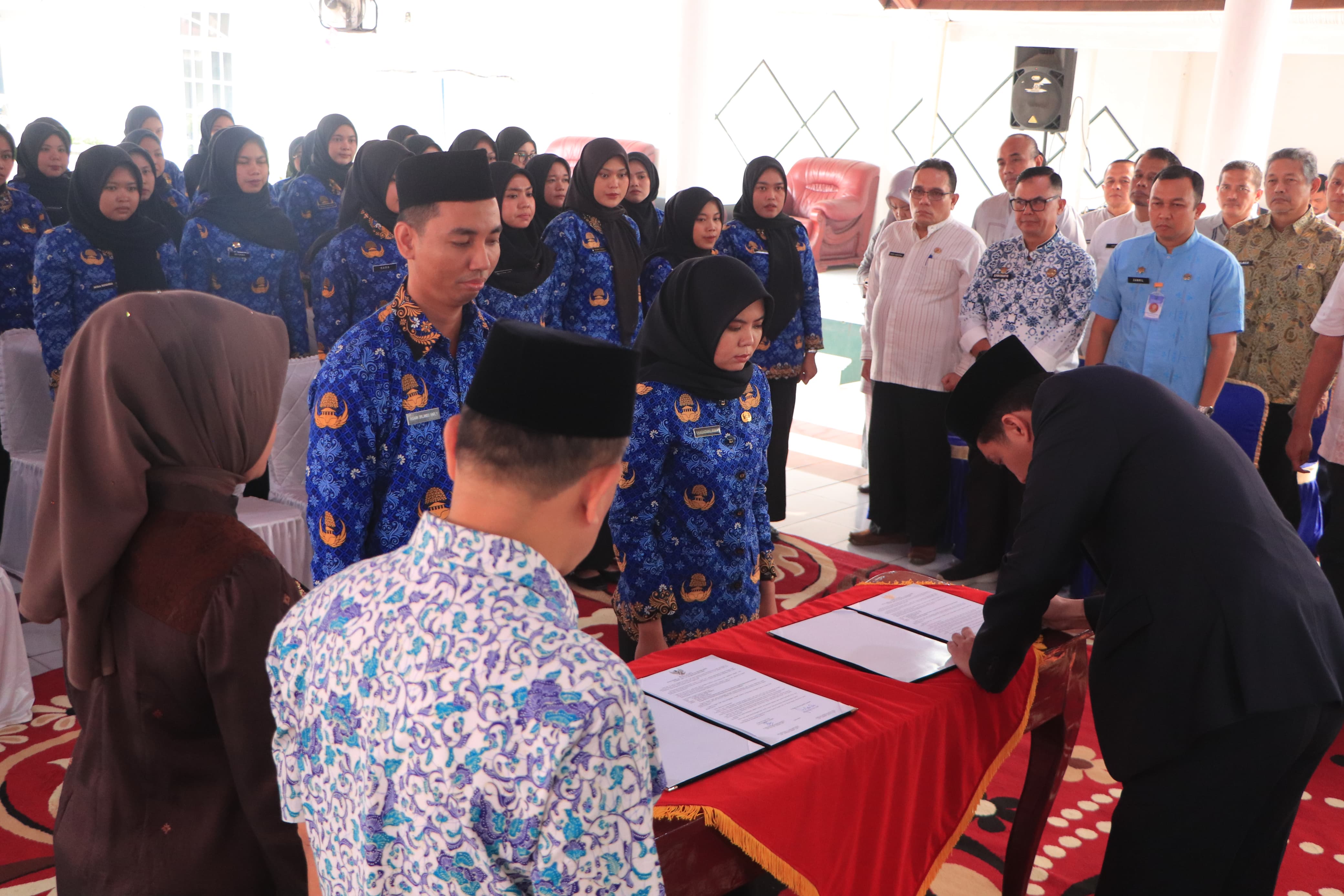 63 ASN Resmi Menyandang Status Baru di Rumah Dinas Wali Kota, ini Pesan Tegas Yang disampaikan