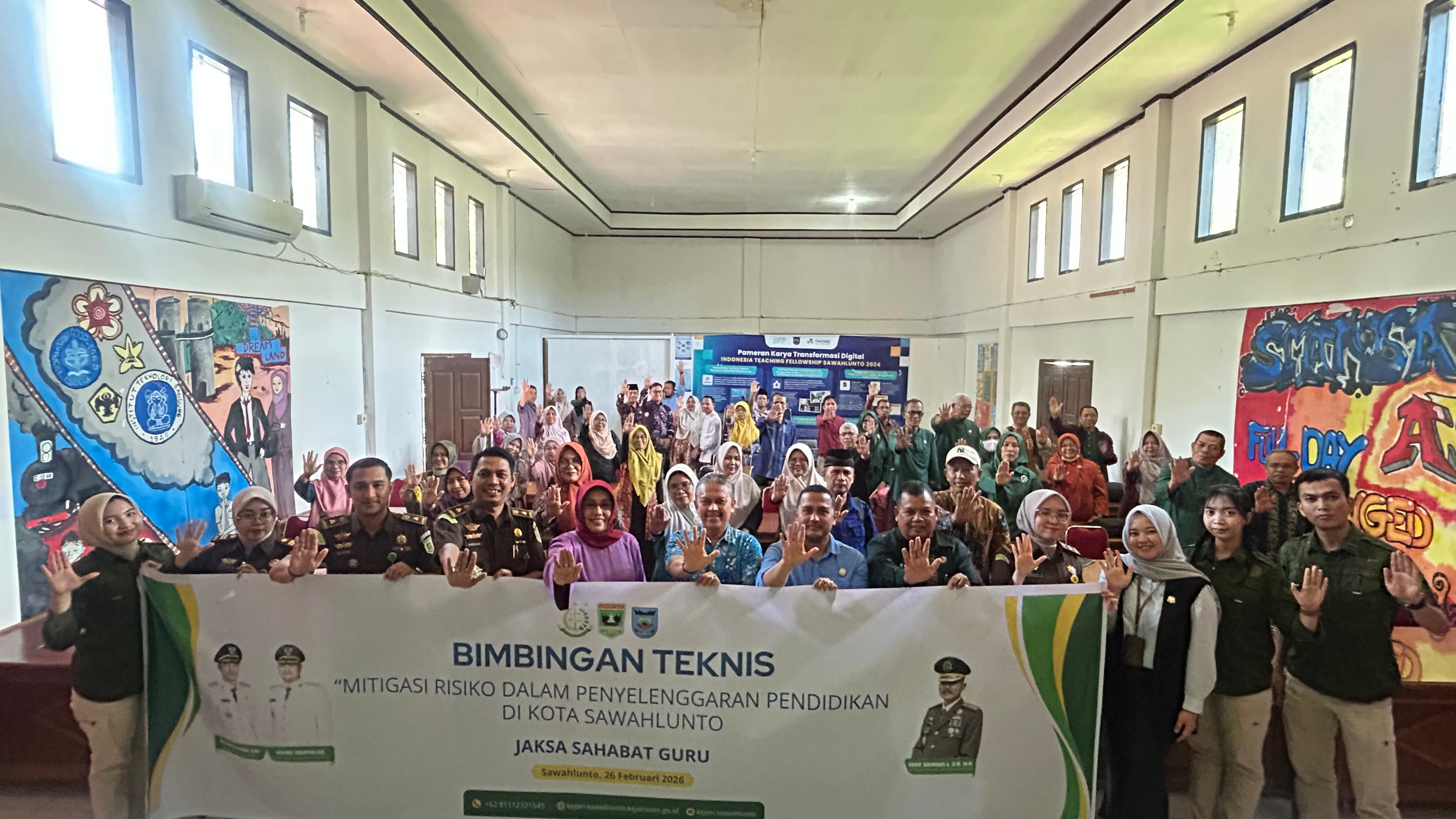 Kolaborasi Dinas Pendidikan Kota Sawahlunto dengan Kejaksaan Negeri  Sawahlunto dalam Bimtek 'Jaksa Sahabat Guru"