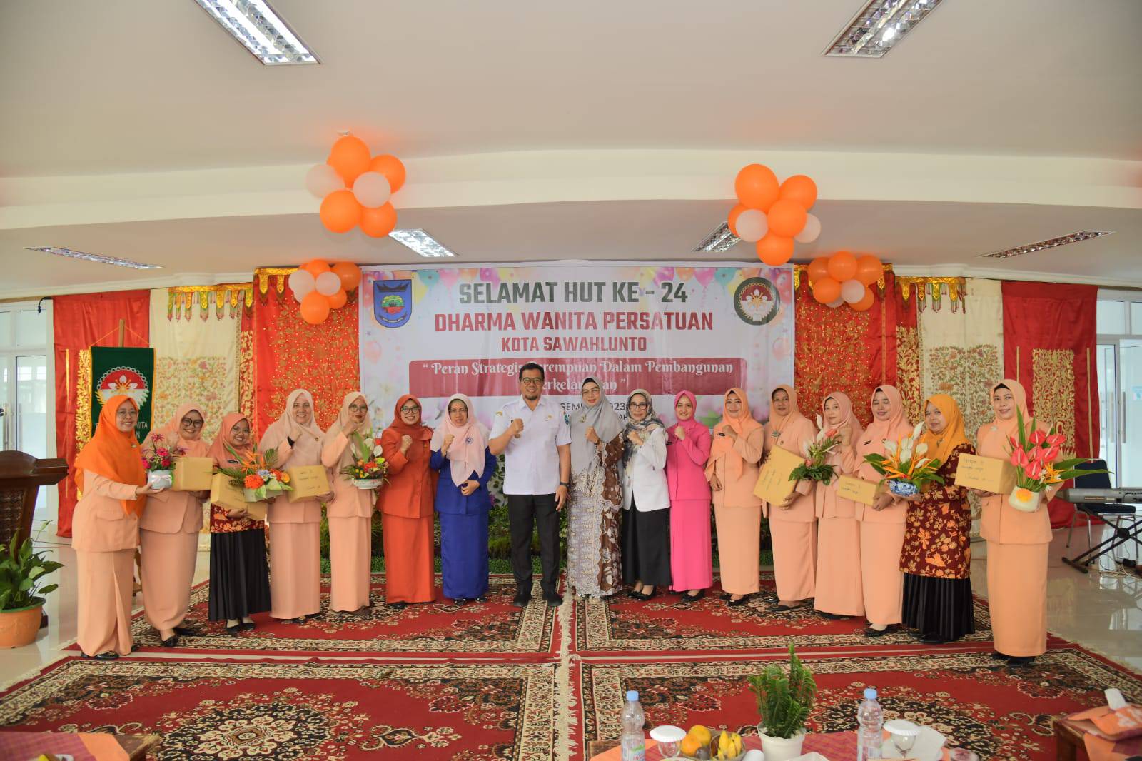 Hari Ulang Tahun (HUT) Dharma Wanita Persatuan (DWP) ke-24 Sawahlunto  kali ini diusung dengan tema ''Peran Strategis Perempuan Dalam Pembangunan Berkelanjutan'