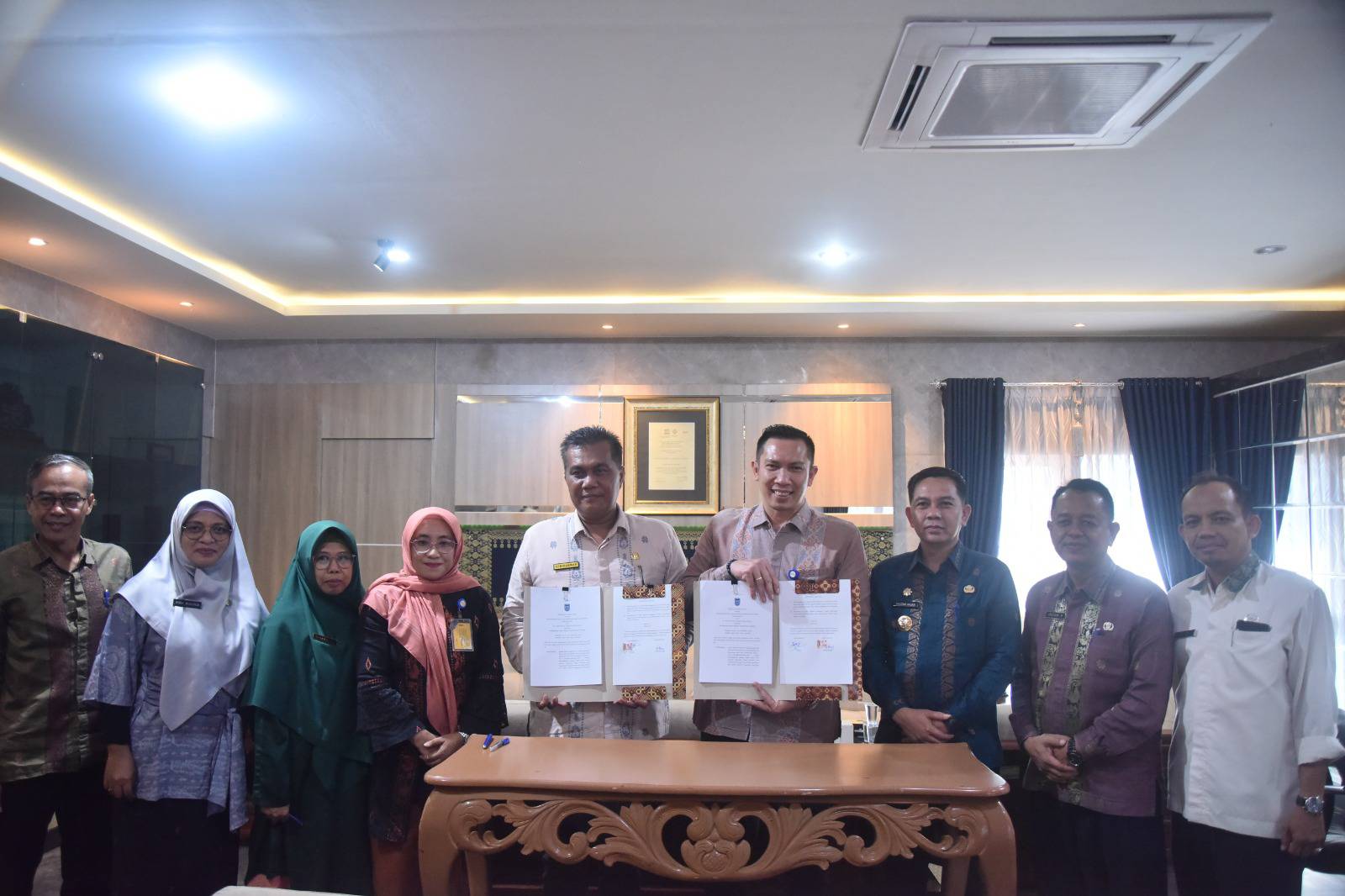 Penandatanganan kerja sama tentang Kartu Kredit Pemerintah Daerah (KKPD) antara Pemkot Sawahlunto dengan Bank Nagari