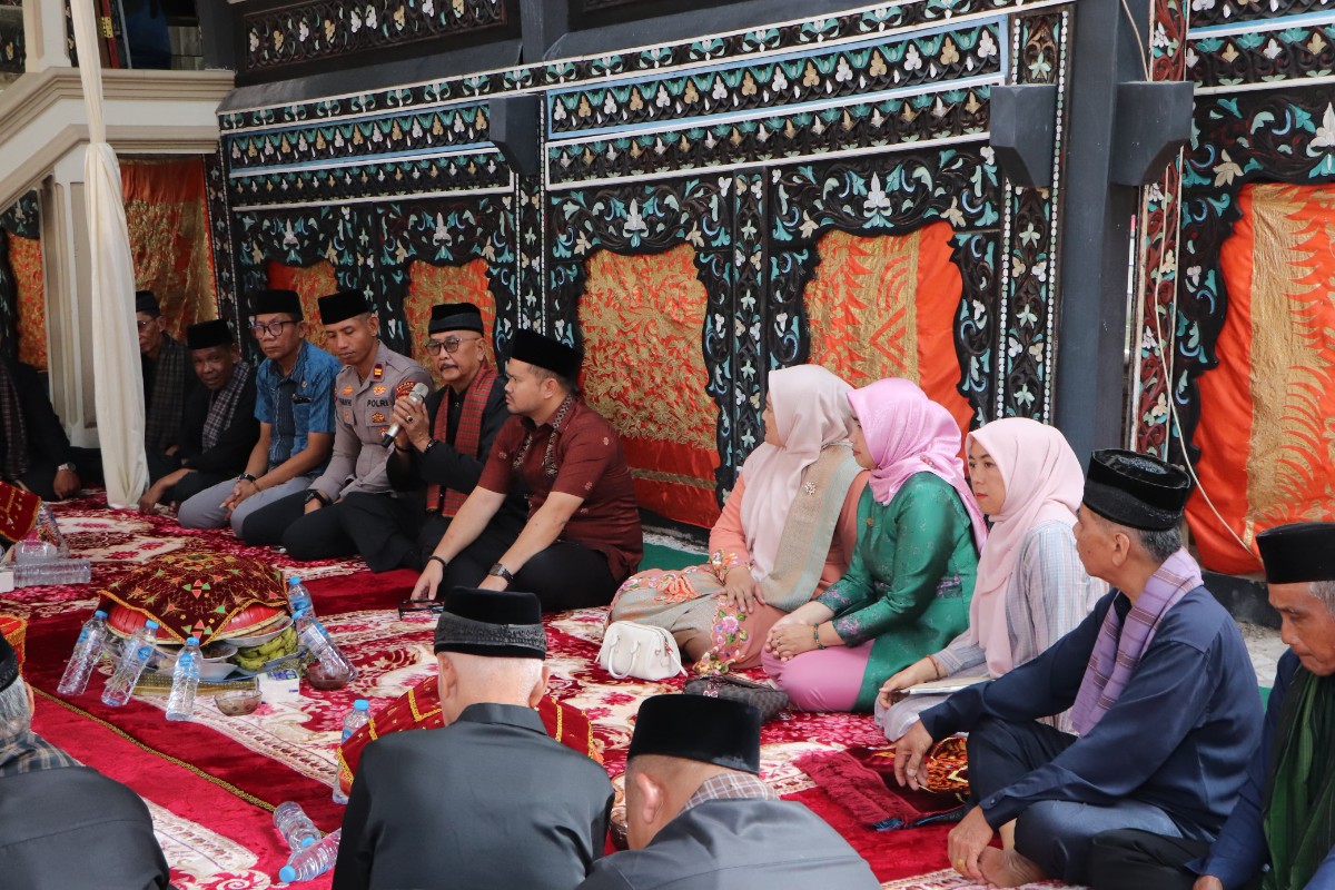 Budaya Adat Talawi Festival ( BATARA) sekaligus Pengukuhan Pengurus Kerapatan Adat Nagari (KAN) Talawi berlangsung meriah