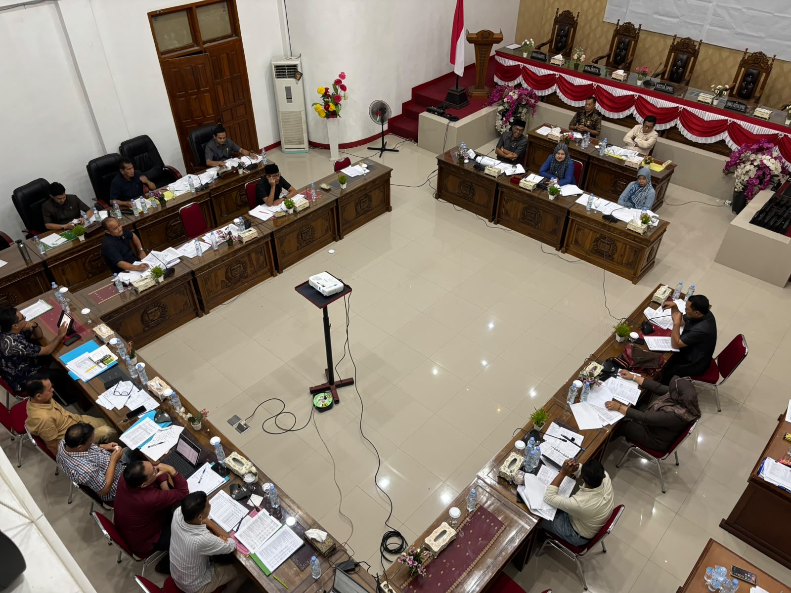 Rapat Pembahasan DPRD terkait Perubahan KUA dan PPAS Tahun Anggaran 2026 berlangsung "hangat" Ketua DPRD : Kami menjalankan Fungsi Pengawasan demi kepentingan masyarakat