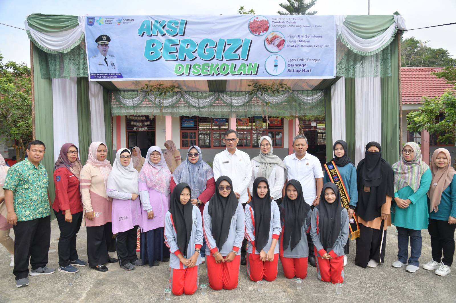 Pj Sekda pantau pelaksanaan Aksi Bergizi di SMA Negeri 3 Sawahlunto