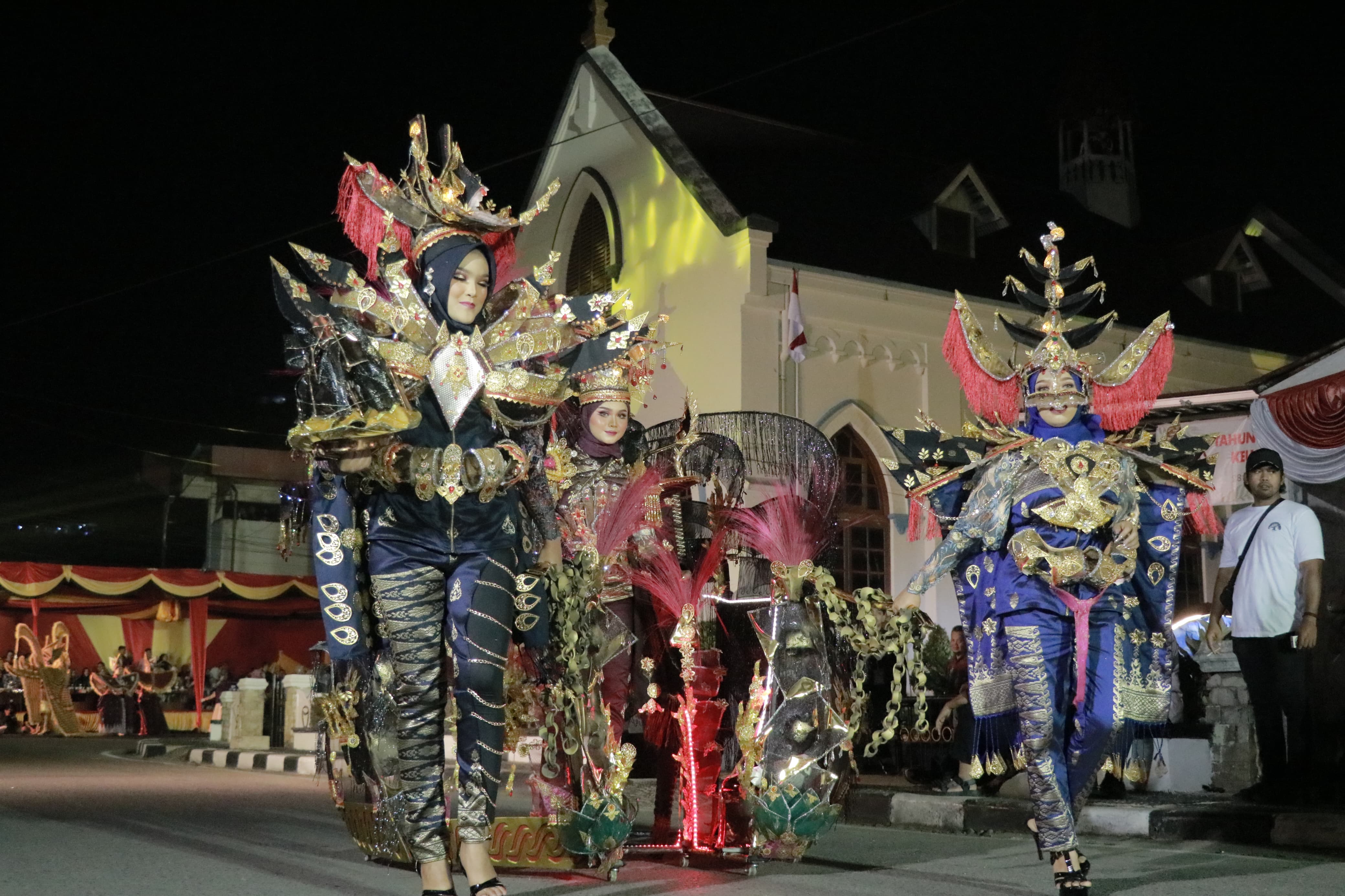 Kingbee Homeproject Juara Karnaval SISSCa, Bukit Asam Juara Favorit