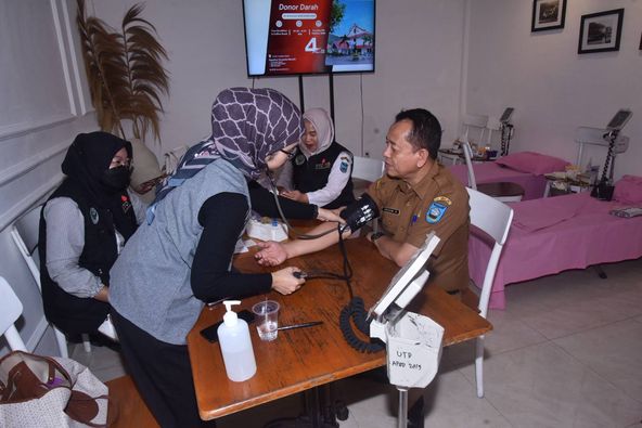Penyelenggaraan donor darah oleh  Hotel Khas Ombilin dihadiri oleh Pj Sekda Kota Sawahlunto