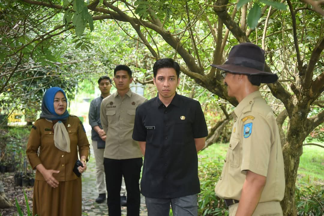 Wali Kota Sawahlunto Riyanda Putra tinjau langsung  Kebun Buah Kandi
