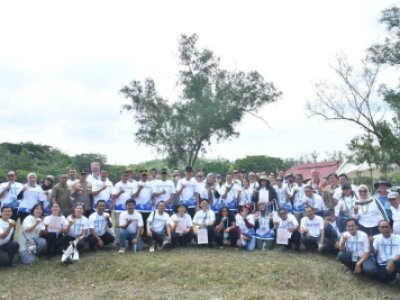 Delegasi 15 Negara dan Wali Kota  Sawahlunto Tanam  Pohon di Kandi sebagai Simbol  Kepedulian Lingkungan