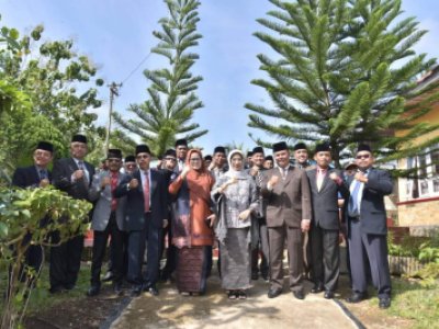 Sekda Kota Sawahlunto hadiri pelaksanaan ziarah dan tabur bunga di Taman Makam Pahlawan Kubang Sirakuk