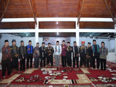 Pagelaran Pasambahan Pidato Adat