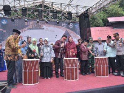 Pj. Wali Kota Sawahlunto Membuka Pameran Foto "Menduniakan Sawahlunto, Mengenang Sosok Amran Nur" dan Peluncuran Program Sawahlunto Ceria