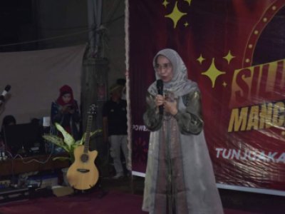 Sekda Kota Sawahlunto Dr. dr Ambun Kadri , MKM hadiri Grand  Final Silungkang Mancaghi Bakaik di Pasar Silungkang
