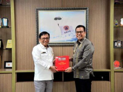 Pj Walikota Sawahlunto Zefnihan bahas usulan dana hibah rekonstruksi pasca bencana dengan Sestama BNPB