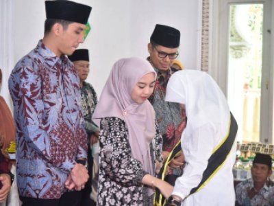 Wali Kota Riyanda Hadiri Baralek Surau, Wisuda Tahfidz dan Khatam Quran di TPQ Masjid At-Taubah Guguak Cubadak