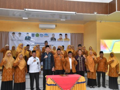 Wali Kota Sawahlunto  Hadiri Pengukuhan  Pengurus AGPAII dan Seminar Nasional  Inovasi Kurikulum PAI