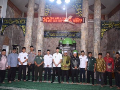 Wali Kota Sawahlunto Hadiri Halal bi Halal Guru se-Kecamatan Talawi, Serahkan Bingkisan untuk Purnabakti