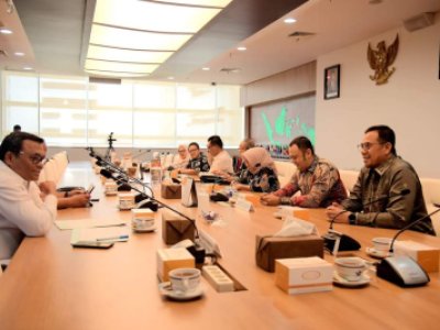 Pj Walikota Zefnihan  berkunjung ke Perpustakaan Nasional Indonesia di Jakarta