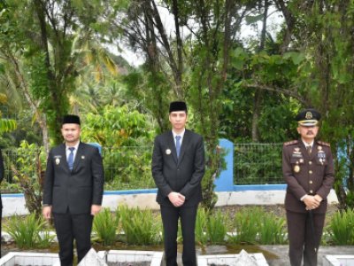Wali Kota Sawahlunto Ikuti Upacara Ziarah Peringatan Hari Pahlawan 2025