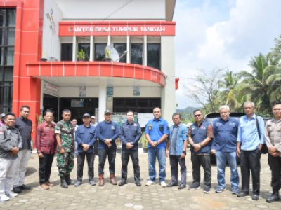 Peninjauan  titik lokasi geosite dari Geopark Nasional Sawahlunto di Desa Tumpuk Tangan Kecamatan Talawi