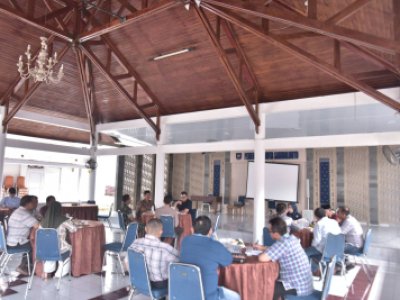 Penjabat (Pj) Wali Kota Sawahlunto Dr. Zefnihan, AP,M.Si, memimpin rapat koordinasi dengan Forkopimda dan sejumlah pimpinan perangkat daerah terkait.