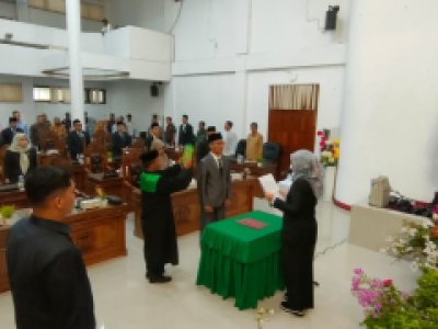 Pengambilan Sumpah Jabatan PAW Anggota DPRD Sawahlunto Sisa Masa Jabatan 2024-2029