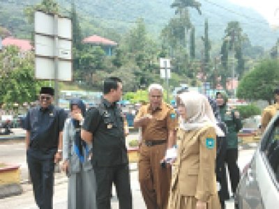 Pj. Wali Kota Sawahlunto Lakukan Kunjungan Lapangan ke Pasar dan Silo: Optimalkan Sumber Daya yang Ada